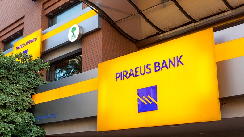 Piraeus Bank (Cum Okolo/Alamy Stock Photo)