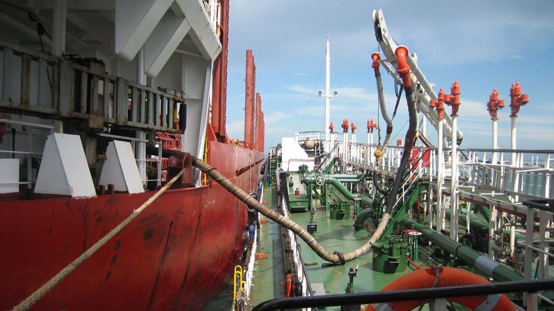 Bunkering at anchorage