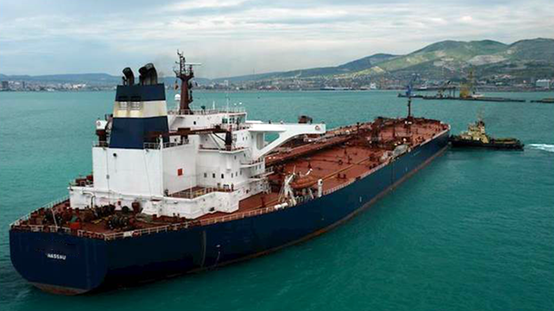 Tanker Cordelia Moon at port