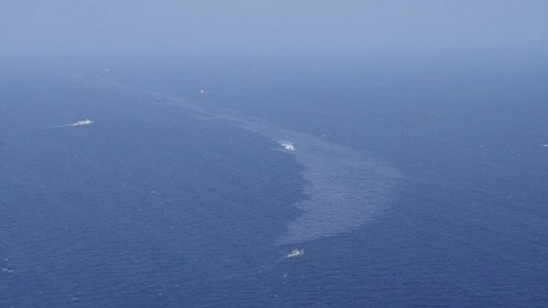 Chinese vessels tackling Sanchi oil 