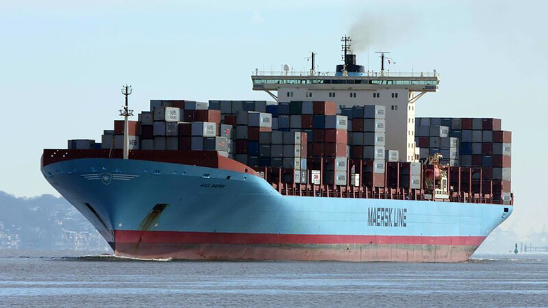 Containership Axel Maersk arriving at port