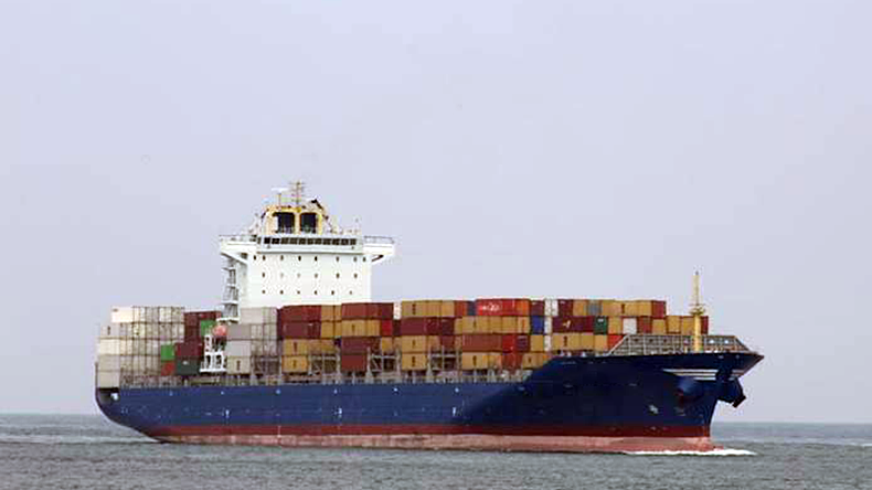 Containership Lisa at sea