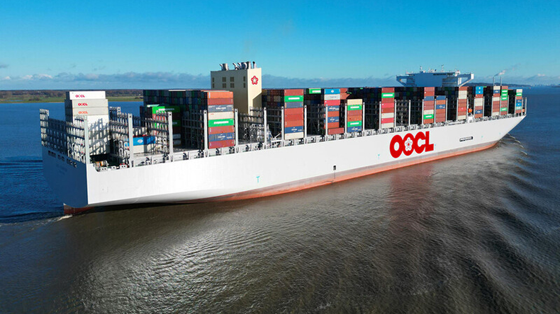 Containership OOCL Zeebrugge on river Elbe