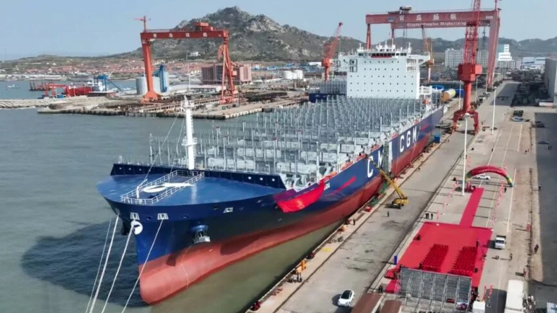 Delphis 6000 teu containership 