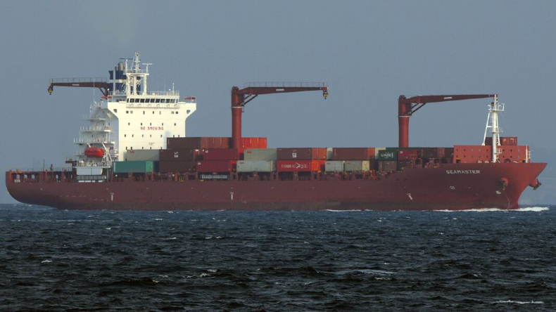 Seamaster 1756 teu containership    