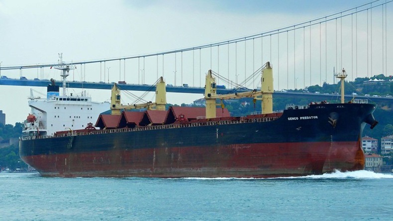 Bulk carrier Genco Predator at Istanbul 2008