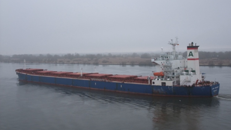 Panamax bulk carrier Alpha Melody 