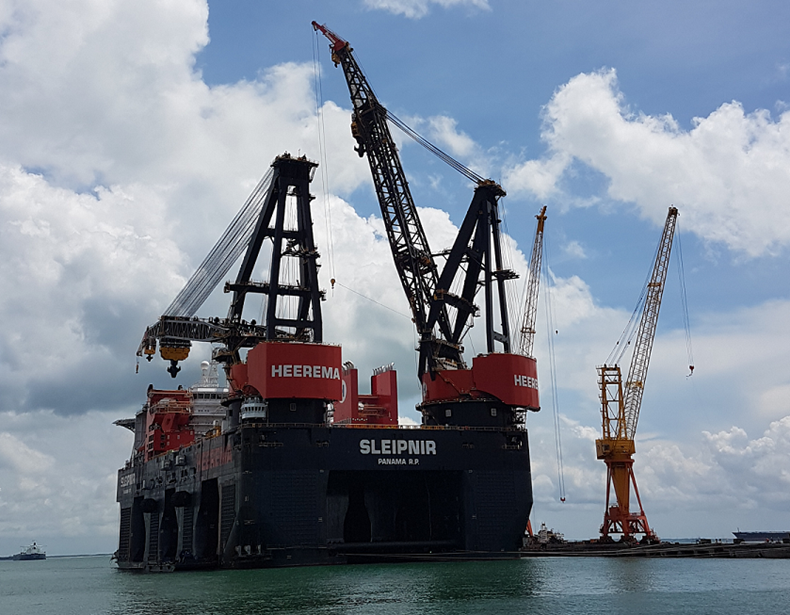World's largest heavylift semisub, Sleipner