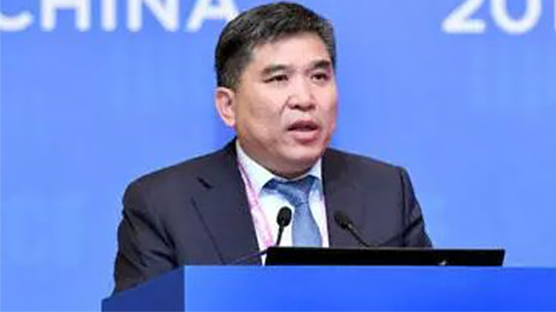 Jin Tao speaks at the International Infrastructure Investment and Construction Forum