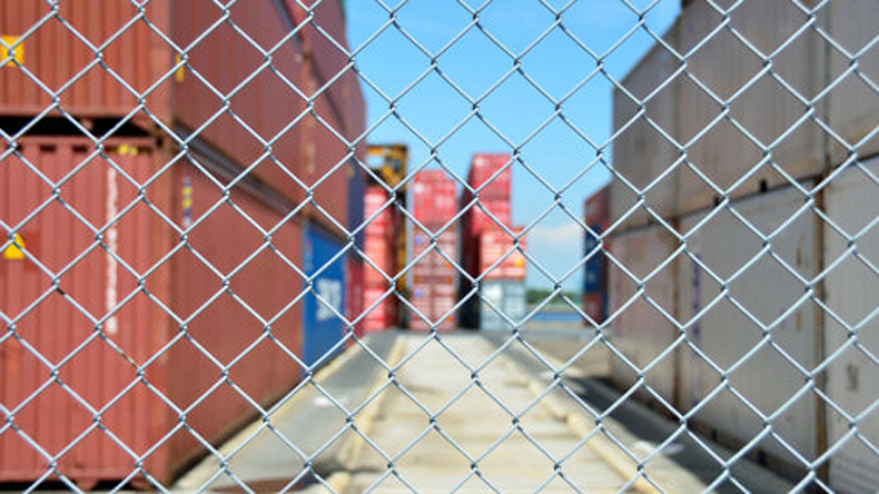 Customs fence