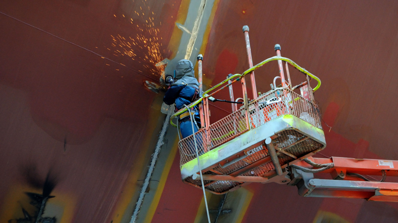 Welder at Daewoo Shipbuilding & Marine Engineering