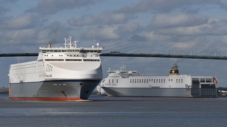 Ferries Pauline and Yasmine on river Thames
