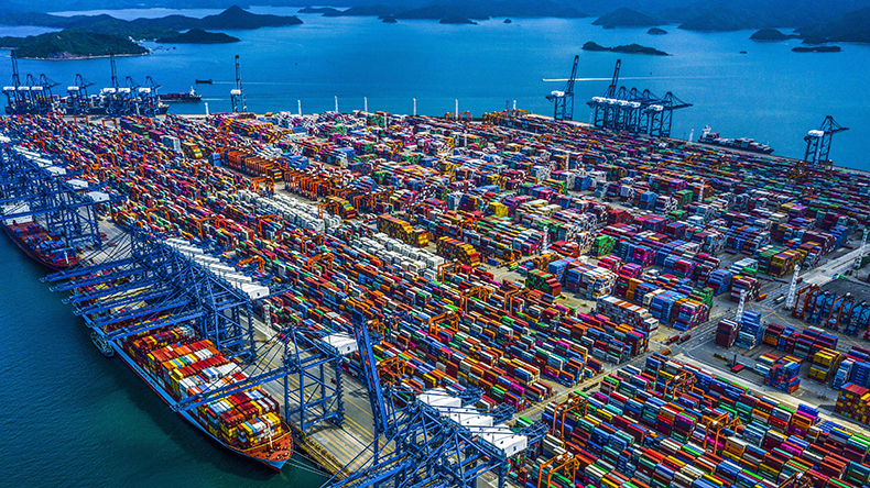 Yantian port