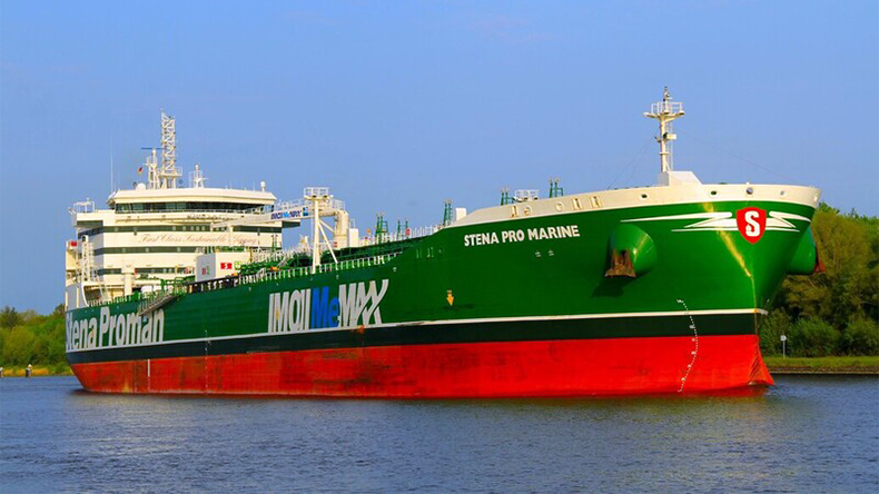 Tanker Stena Pro Marine nearing port