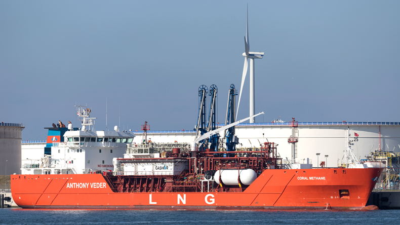 Coral Methane at Maasvlakte Olie Terminal