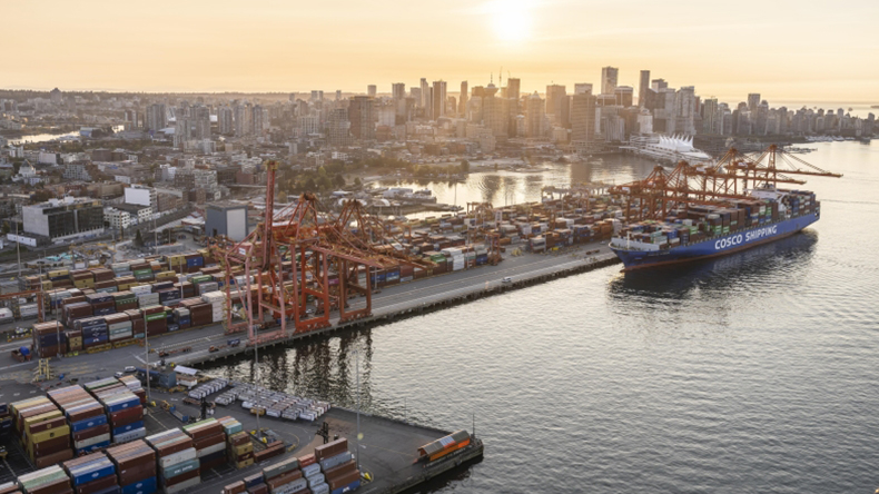 Vancouver, Canada:  Centerm terminal